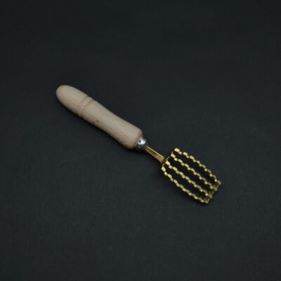 Hado Traditional Fish Scaler