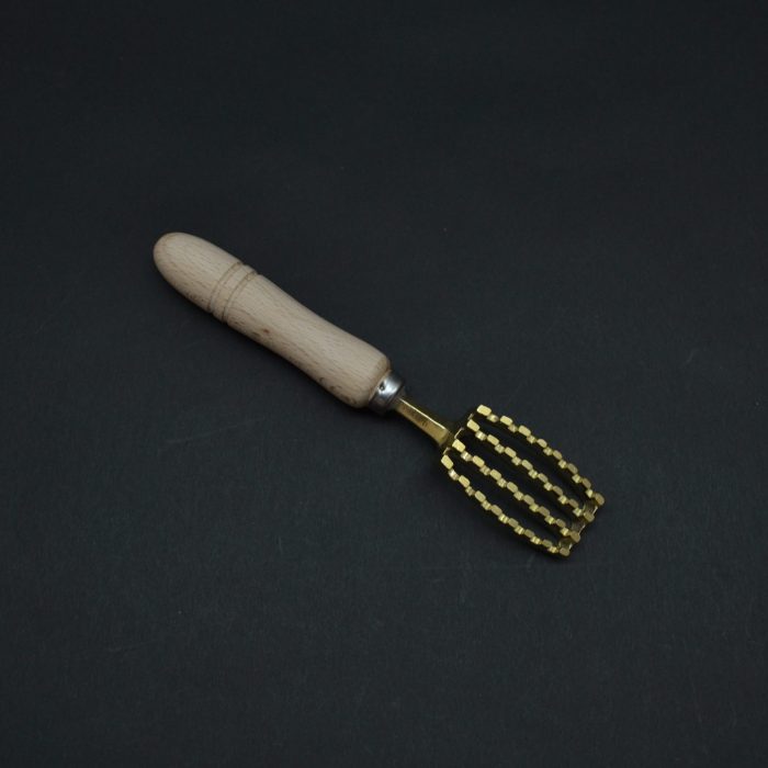 Hado Traditional Fish Scaler - Image 7