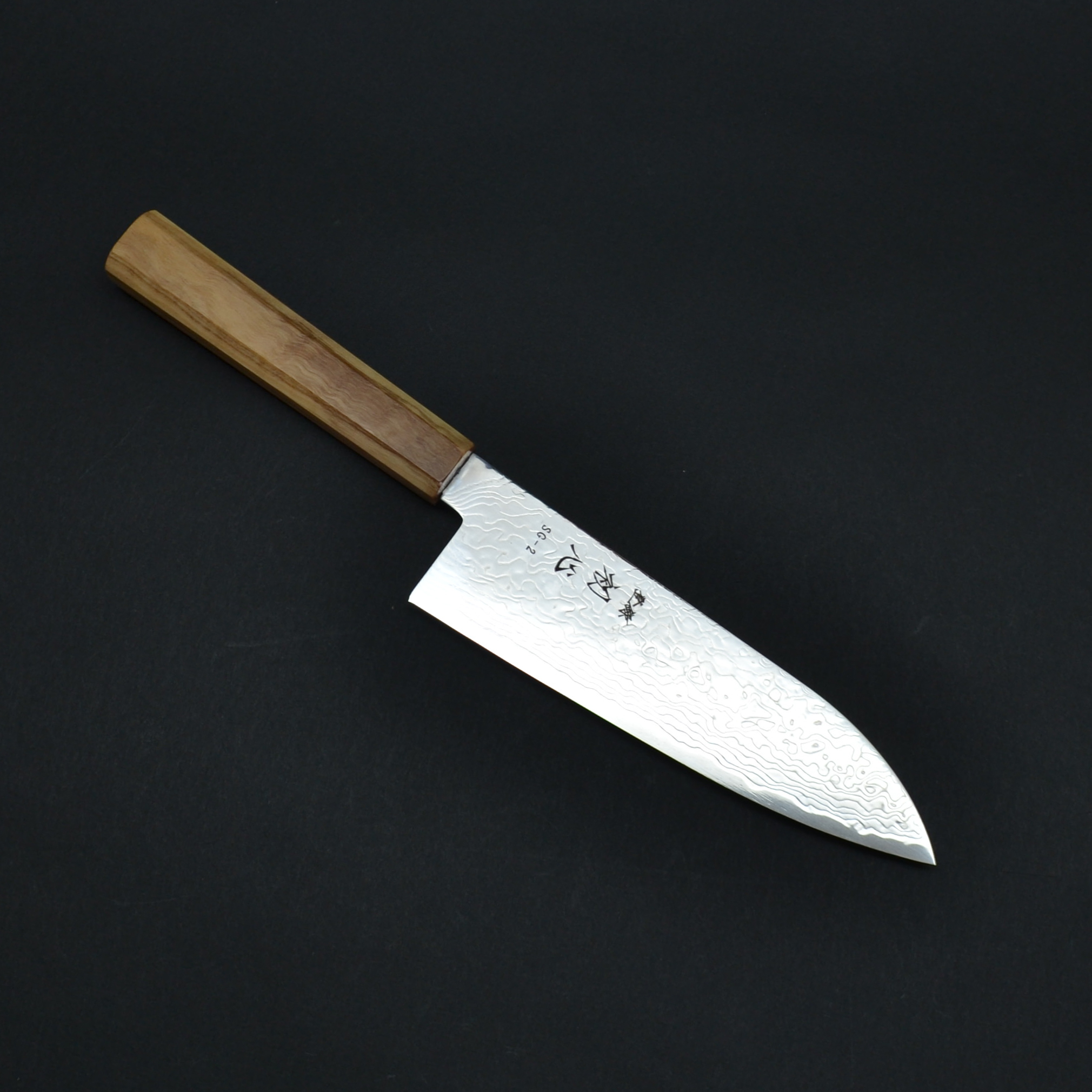 Hatsukokoro Ryuhyo Santoku 180mm (3) Hatsukokoro Ryuhyo Santoku 180mm - Image 1